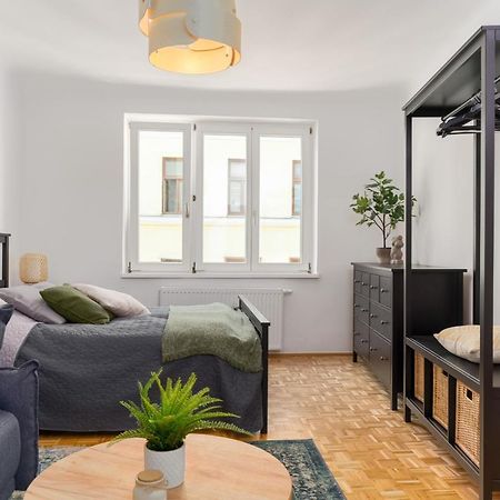 King Bed Home, 3 Bed Rooms, Perfect For Long Term Stay Vídeň Exteriér fotografie