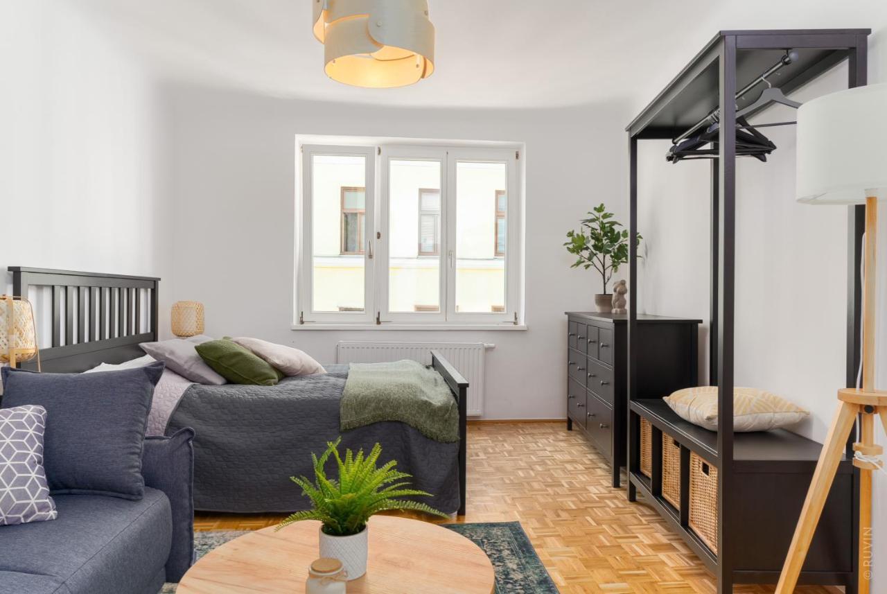 King Bed Home, 3 Bed Rooms, Perfect For Long Term Stay Vídeň Exteriér fotografie